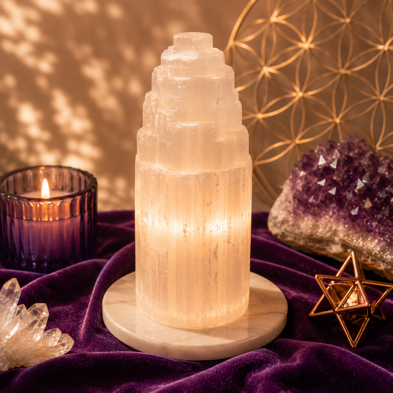 Lámpara de Selenita Natural – Torre de Luz (20 cm aprox.)